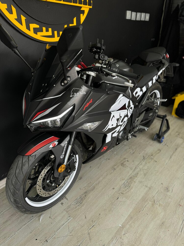 RKS R250 Redbull Tasarımı (Jant sticker dahil )