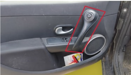 Clio 3 Kapı Tutma Kolu Alt ve Üst Parça