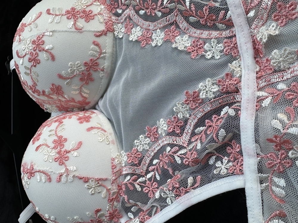  Beyaz Gül kurusu Desenli Bodysuit