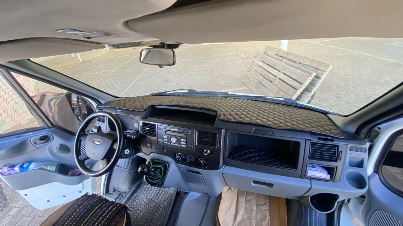 FORD TRANSİT 2007/2012 model arası SİYAH, KIRMIZI Püskülsüz Torpido ÖRTÜSÜ