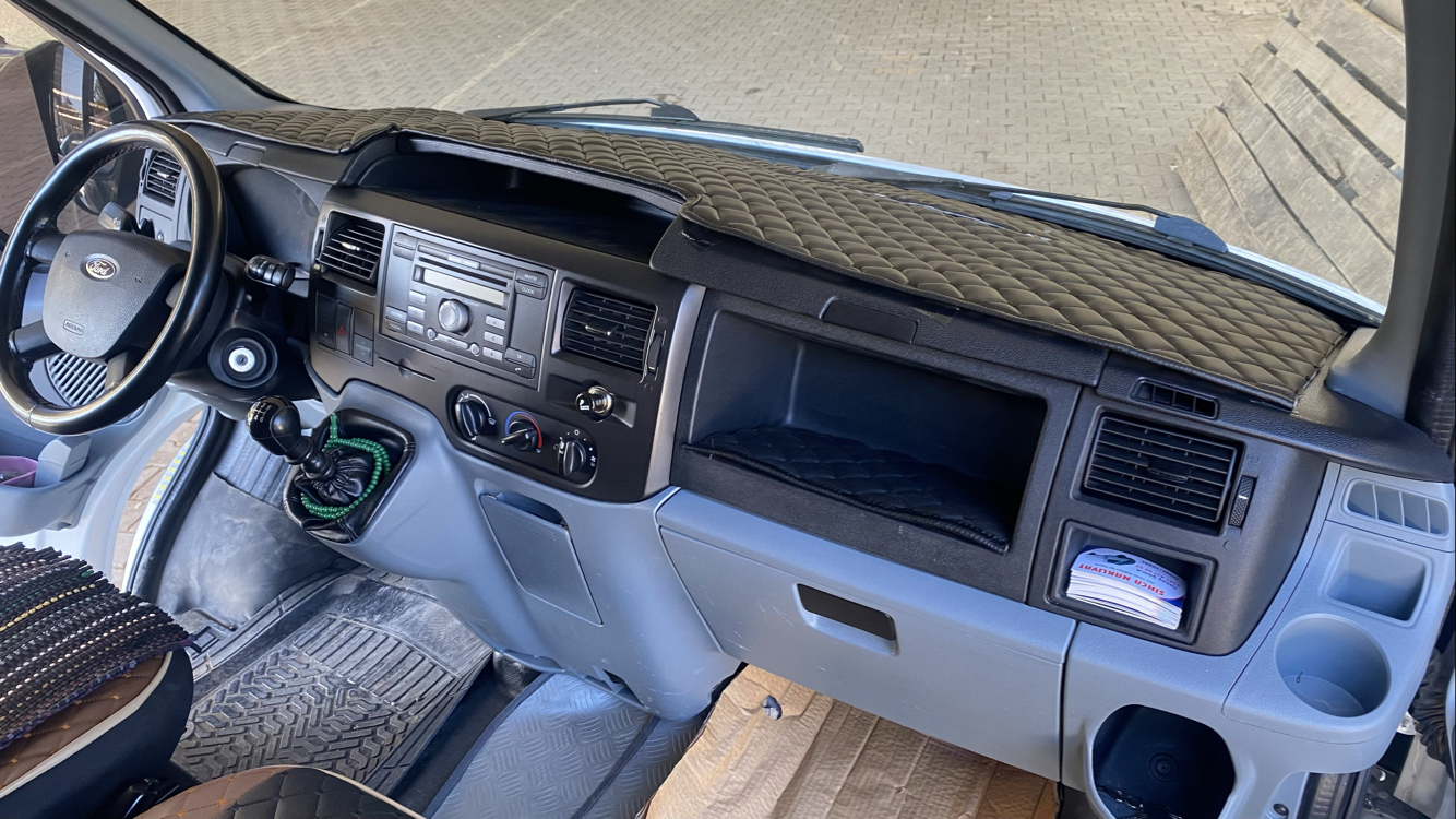 FORD TRANSİT 2007/2012 model arası SİYAH, Siyah Püskülsüz Torpido ÖRTÜSÜ