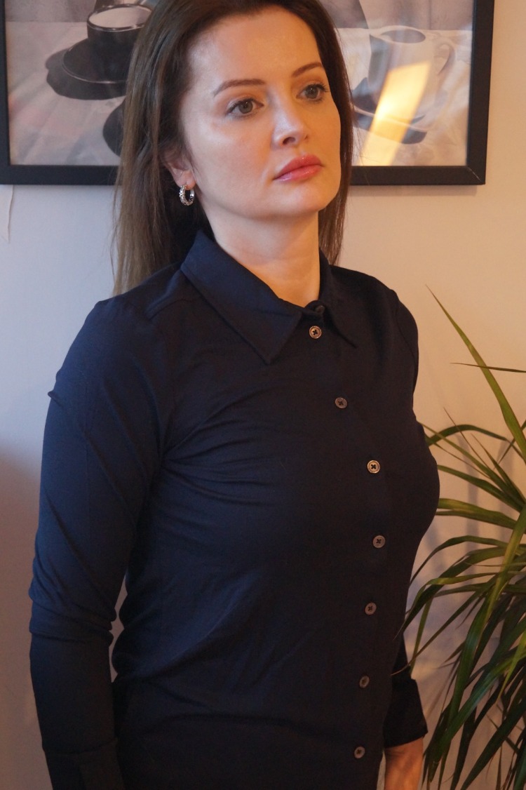 Premium Fit Düğmeli Lacivert Gömlek