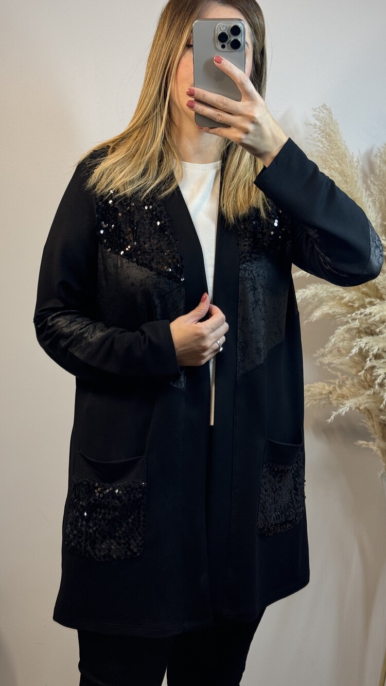 Payet işlemeli hırka modelimiz