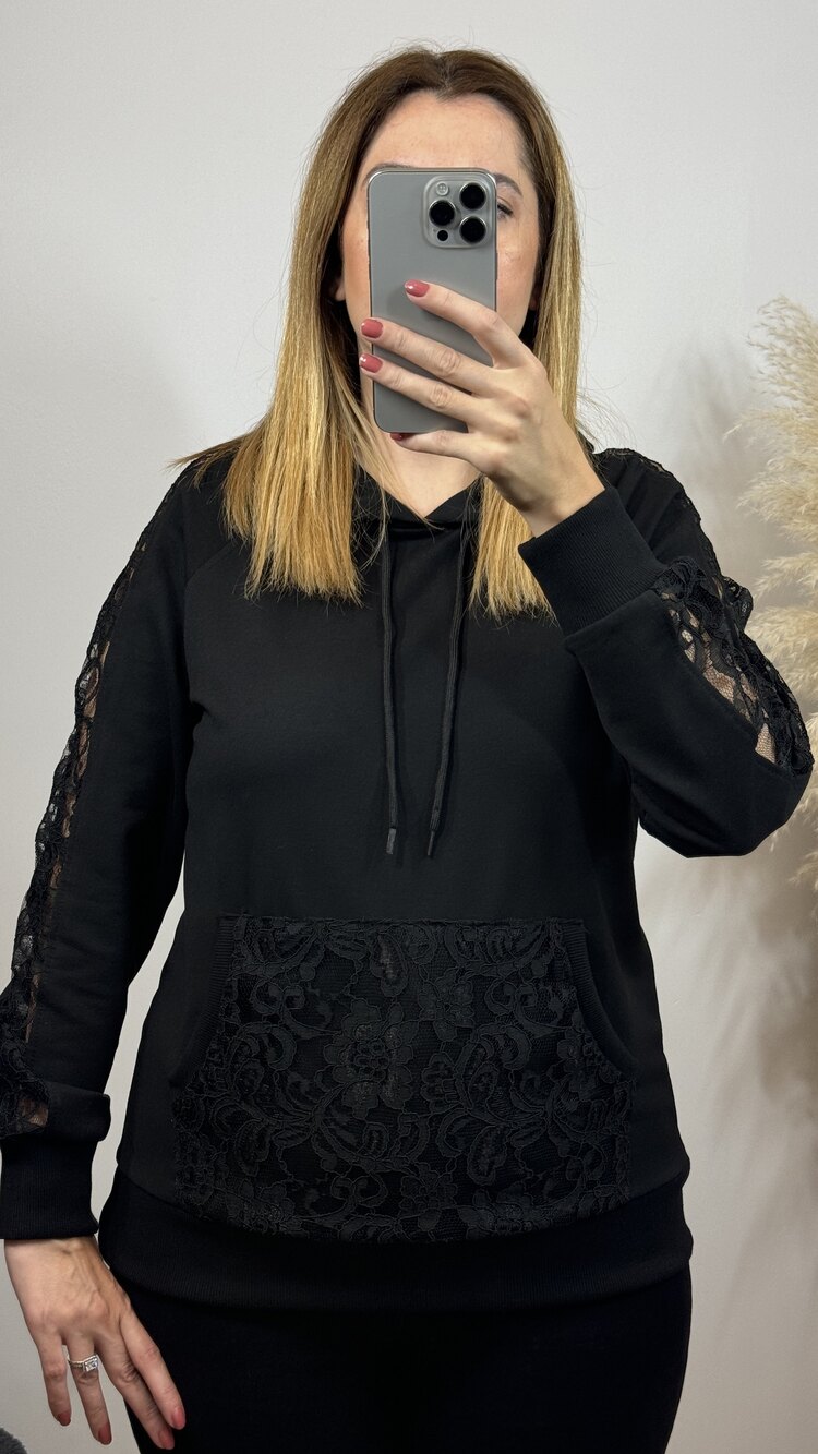 Kapşonlu Sweat modelimiz.