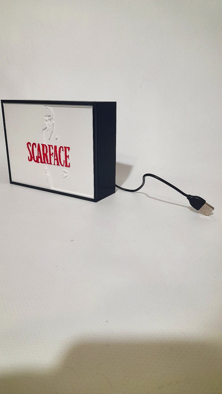 Scarface Poster Led Lightbox – Efsanevi Film Sahnesi Artık Senin Odanda