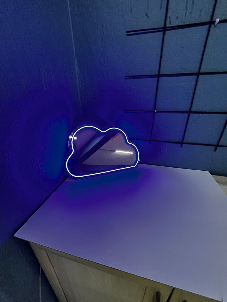 Neon Işıklı Bulut Ayna