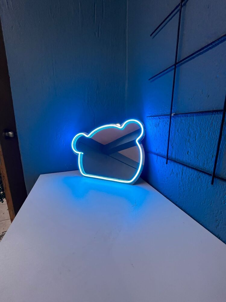 Neon Işıklı Ayıcık Ayna