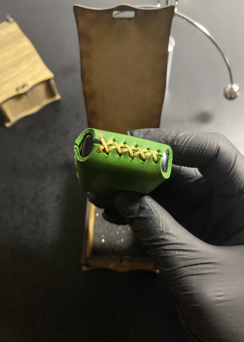 Yeşil Renk Hakiki Deri Kılıflı Zippo Çakmak - (Kişiye Özel İsimli)
