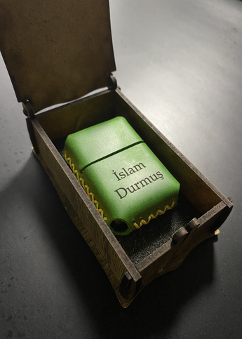 Yeşil Renk Hakiki Deri Kılıflı Zippo Çakmak - (Kişiye Özel İsimli)