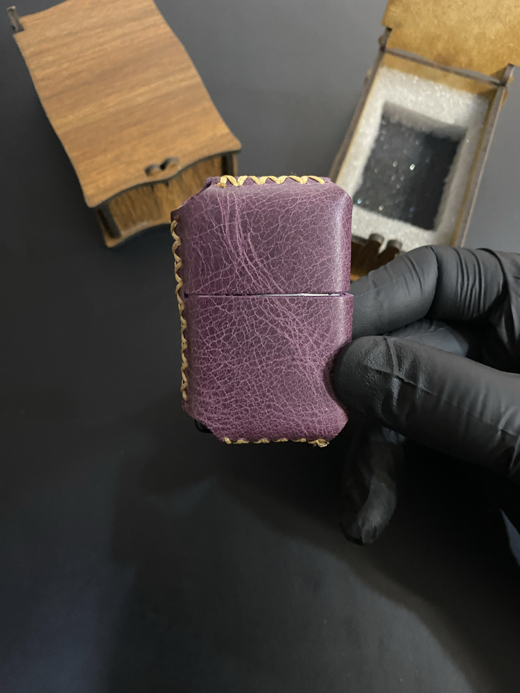 Kişiye Özel Hakiki Deri Mor Zippo Çakmak
