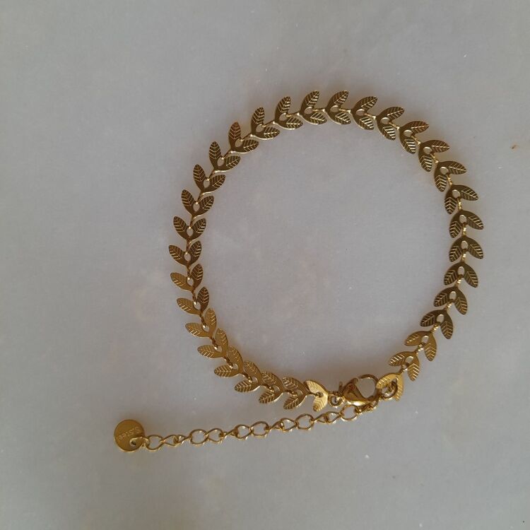 Çelik Desenli Dizi Yaprak Model Gold Bileklik