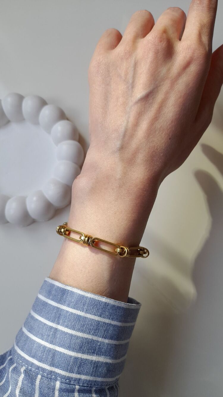 Çelik Uzun Kare Model Gold Bileklik