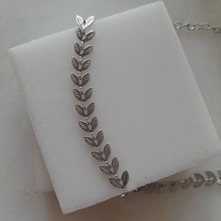 Çelik Desenli Dizi Yaprak Model Silver Bileklik 