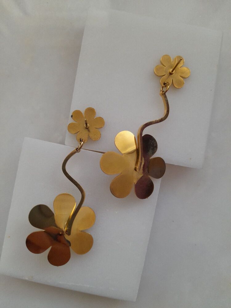 Çelik Desenli İncili Çiçek Gold  Küpe 