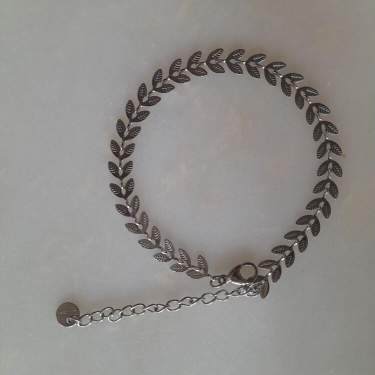 Çelik Desenli Dizi Yaprak Model Silver Bileklik 