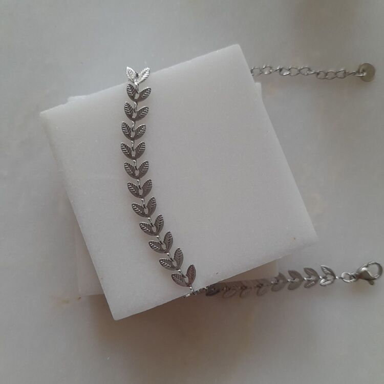 Çelik Desenli Dizi Yaprak Model Silver Bileklik 