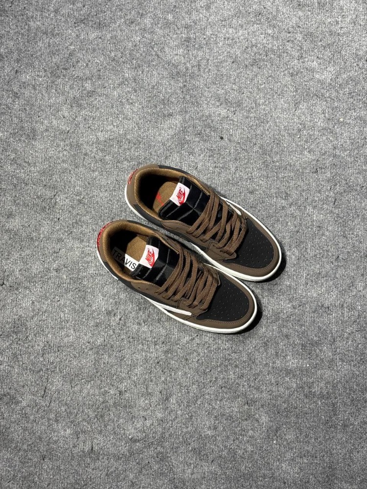 NİKE AIR JORDAN 1 LOW x TRAVİS SCOTT CACTUS JACK