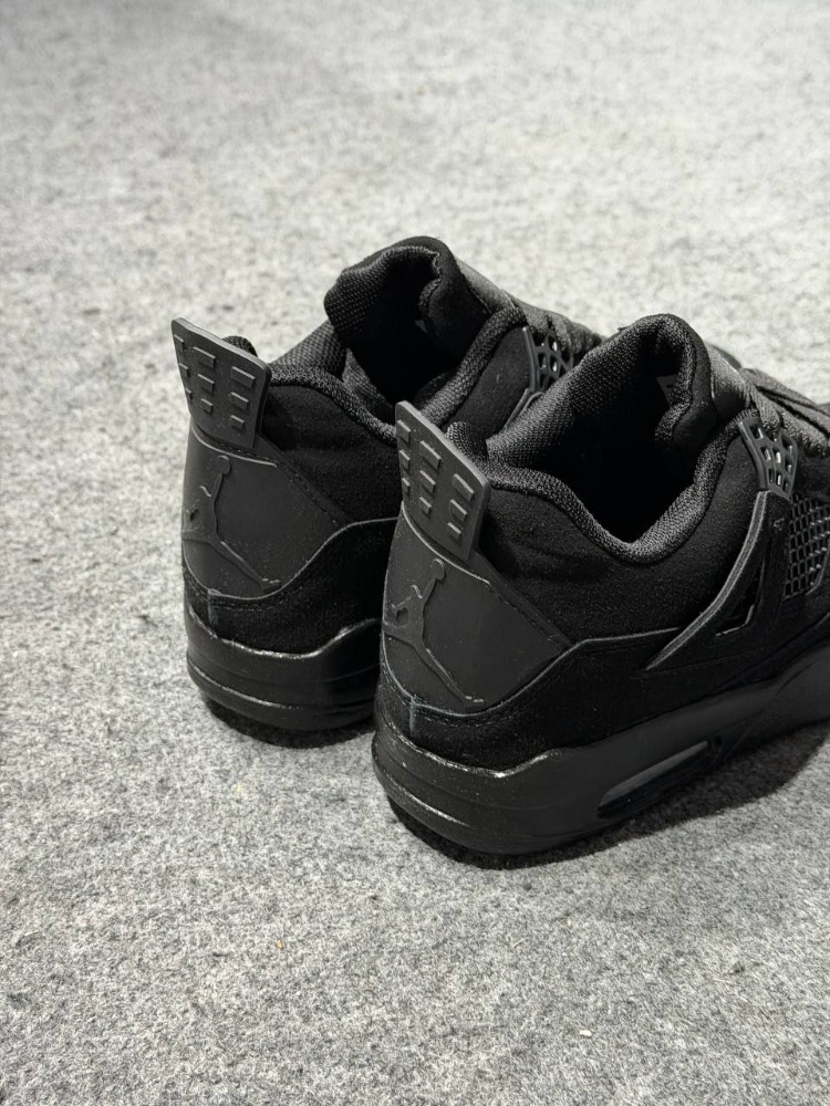 NİKE AIR JORDAN 4 RETRO BLACK CAT