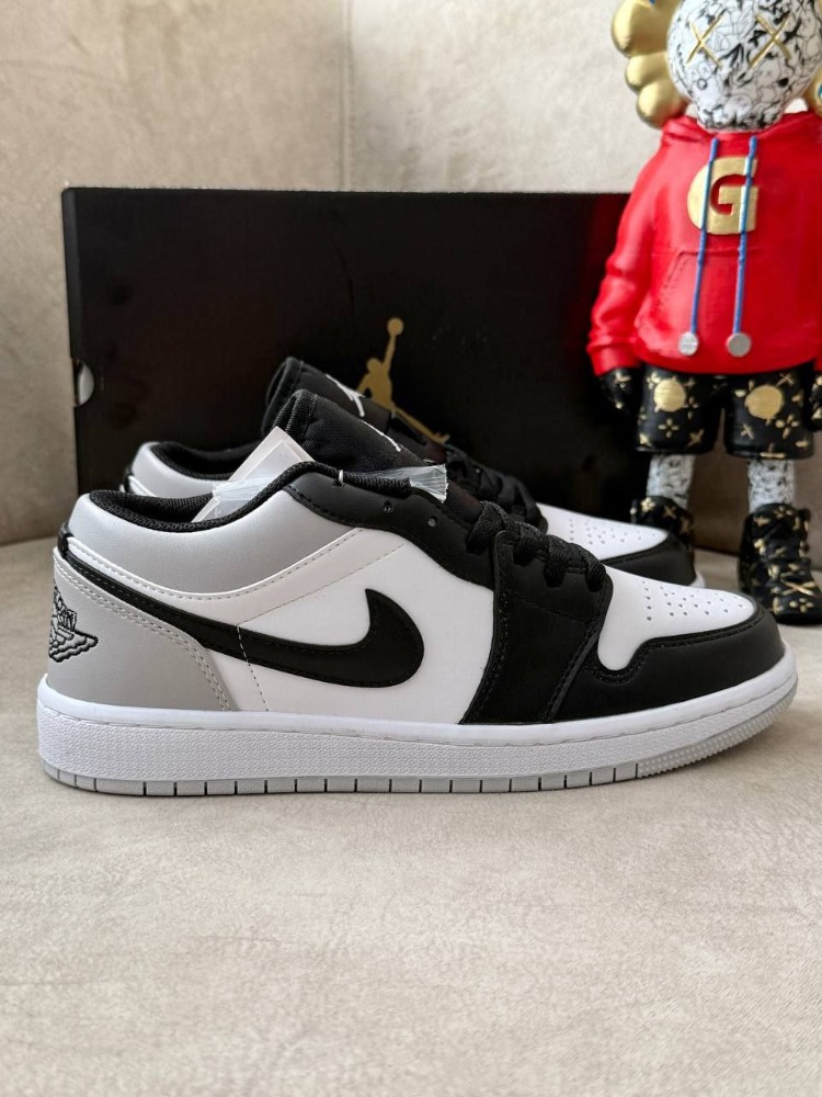 Nike Air Jordan | Black Smoke