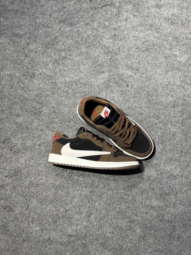 NİKE AIR JORDAN 1 LOW x TRAVİS SCOTT CACTUS JACK