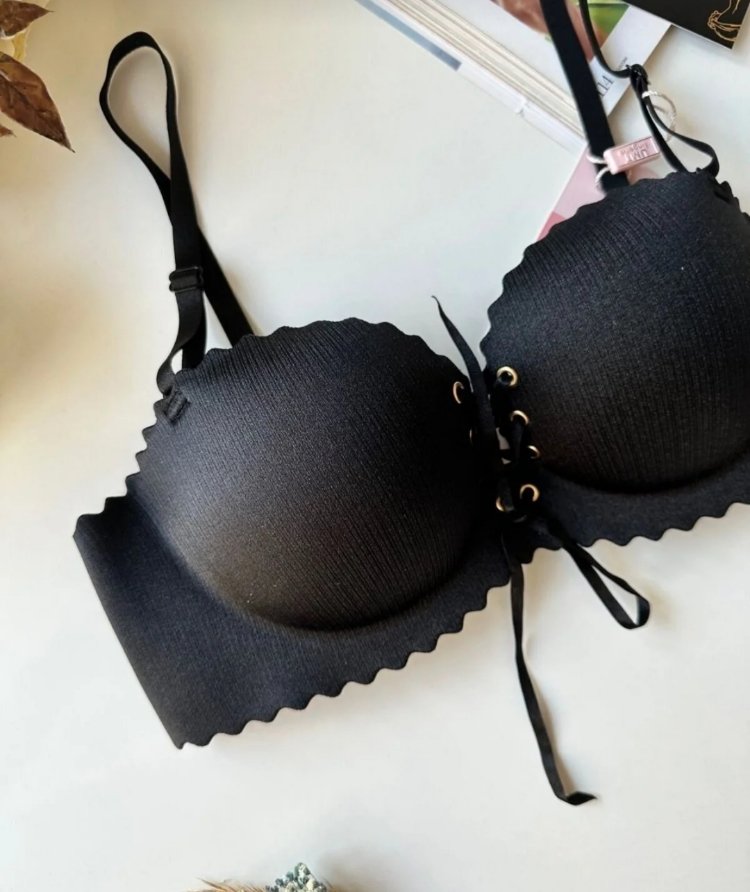 Nurah Lingerie bağcıklı goth siyah sütyen