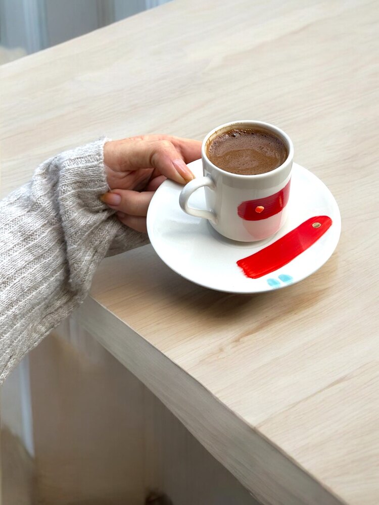Ono elyapımı 24k altın işlemeli 6 kişilik kahve fincan seti