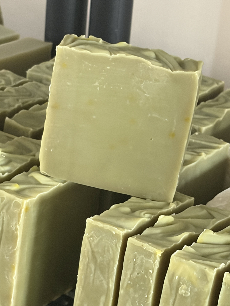 Defne Sabunu BOŞUNA YÜKSEK ÖDEME YAPMAYIN) (GELENEKSEL DEFNE GAR SABUNU) 130 gr.