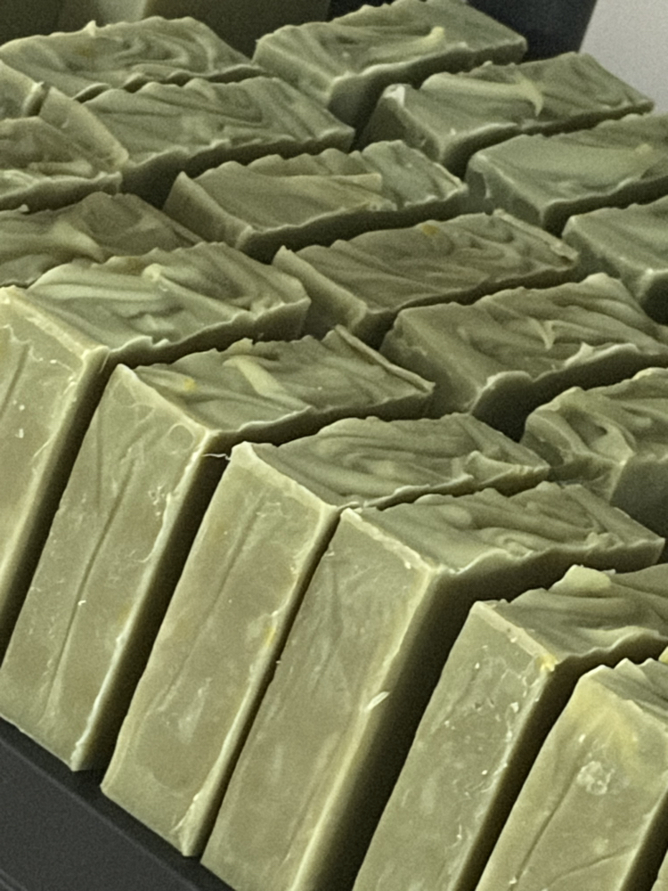 Defne Sabunu BOŞUNA YÜKSEK ÖDEME YAPMAYIN) (GELENEKSEL DEFNE GAR SABUNU) 130 gr.