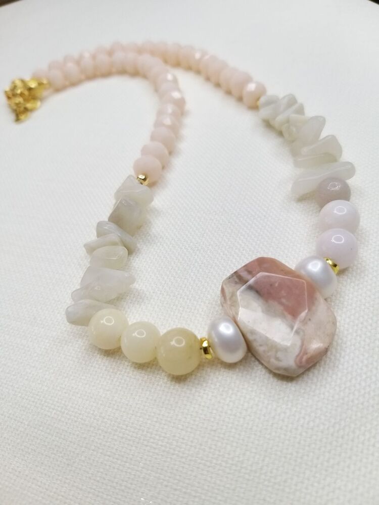 Opal & Morganit Kolye