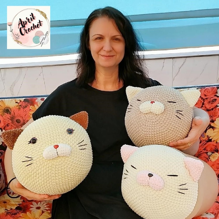 KADİFE & POLAR KEDİ YASTIK İNGİLİZCE TARİFİ