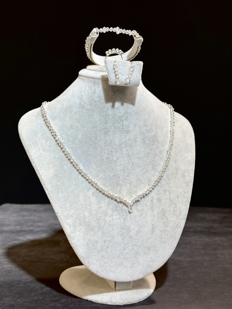 Nazel Zircon set