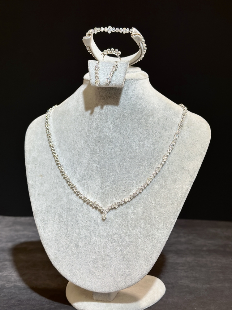 Nazel Zircon set
