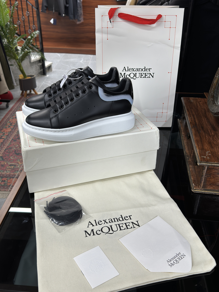 Alexander McQeen