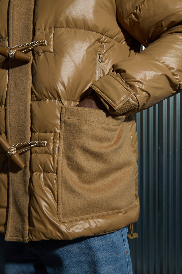 Burberry Kaşmir Detaylı Kaz Tüyü Mont
