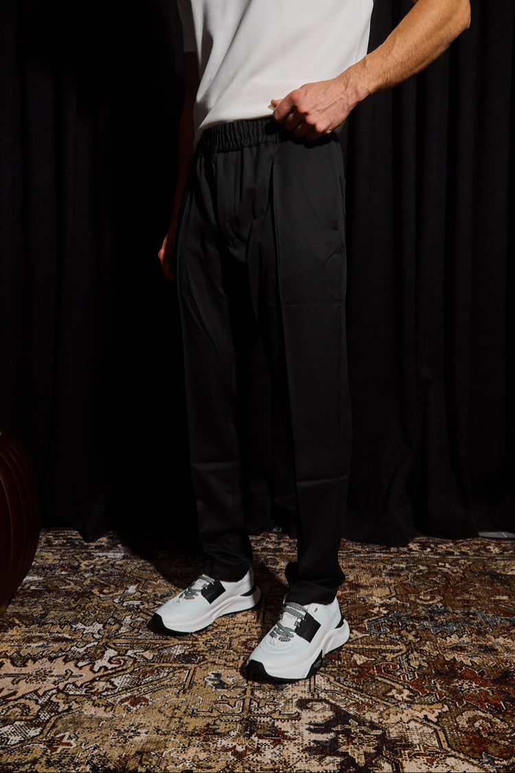 Valentino metal aksesuar jogger pantolon 