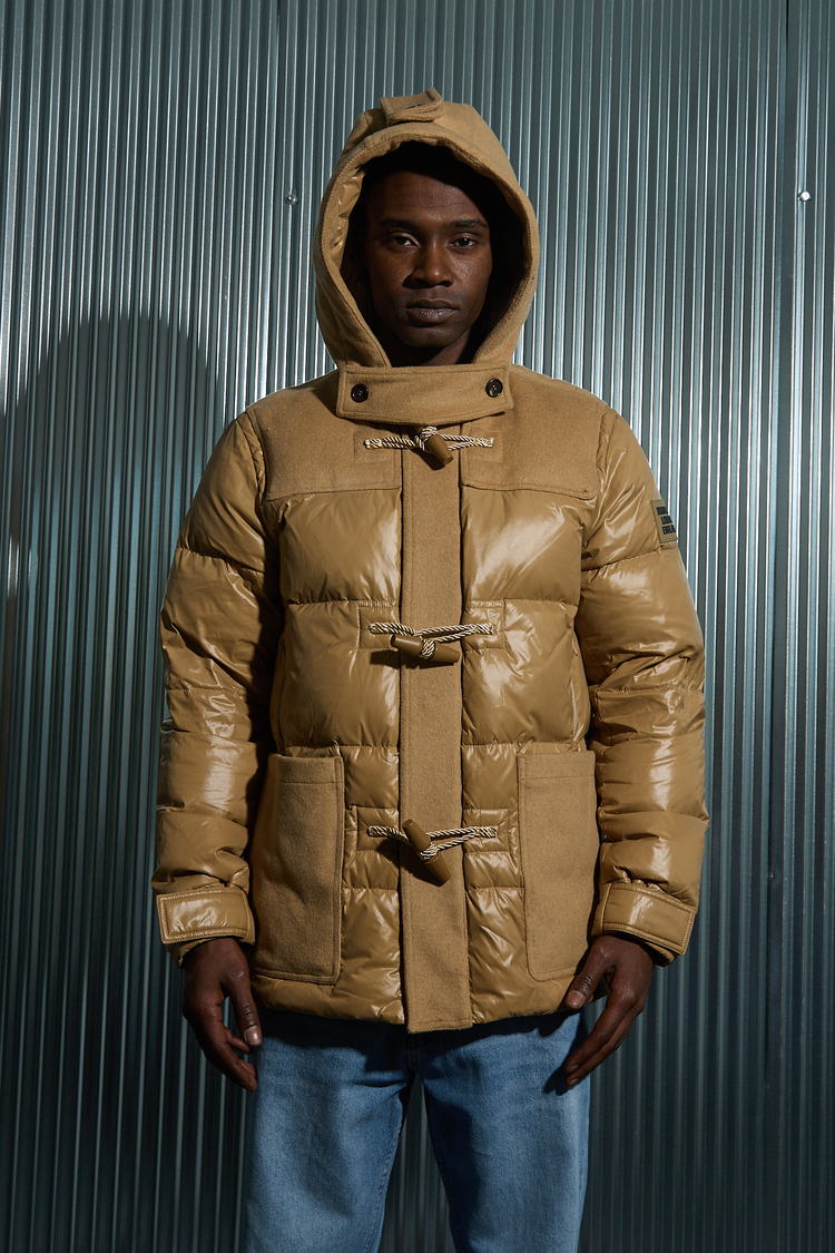 Burberry Kaşmir Detaylı Kaz Tüyü Mont