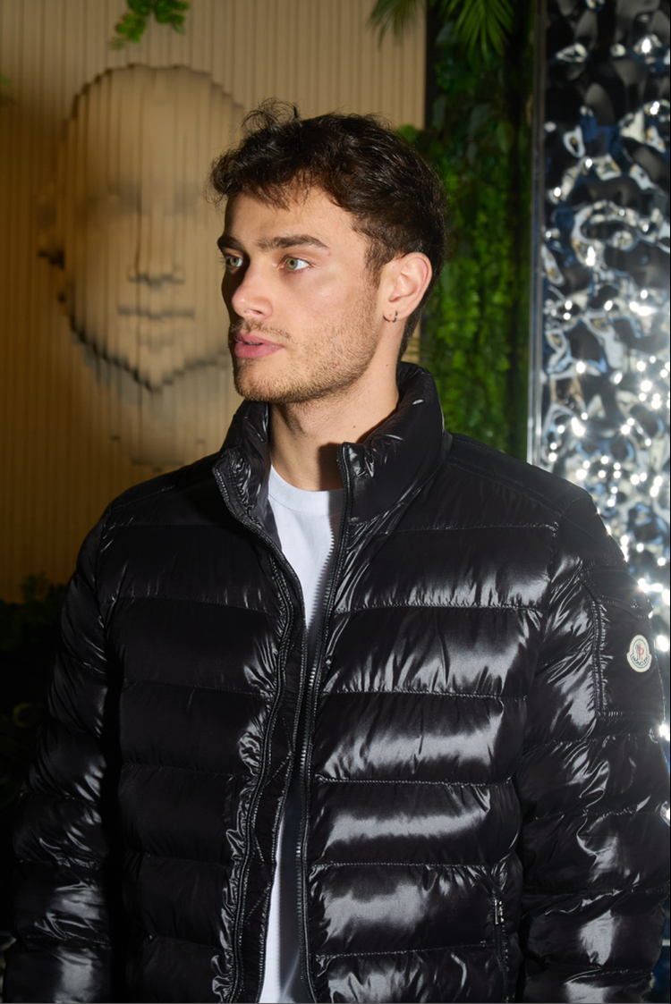 Moncler Kaz tüyü şişme mont