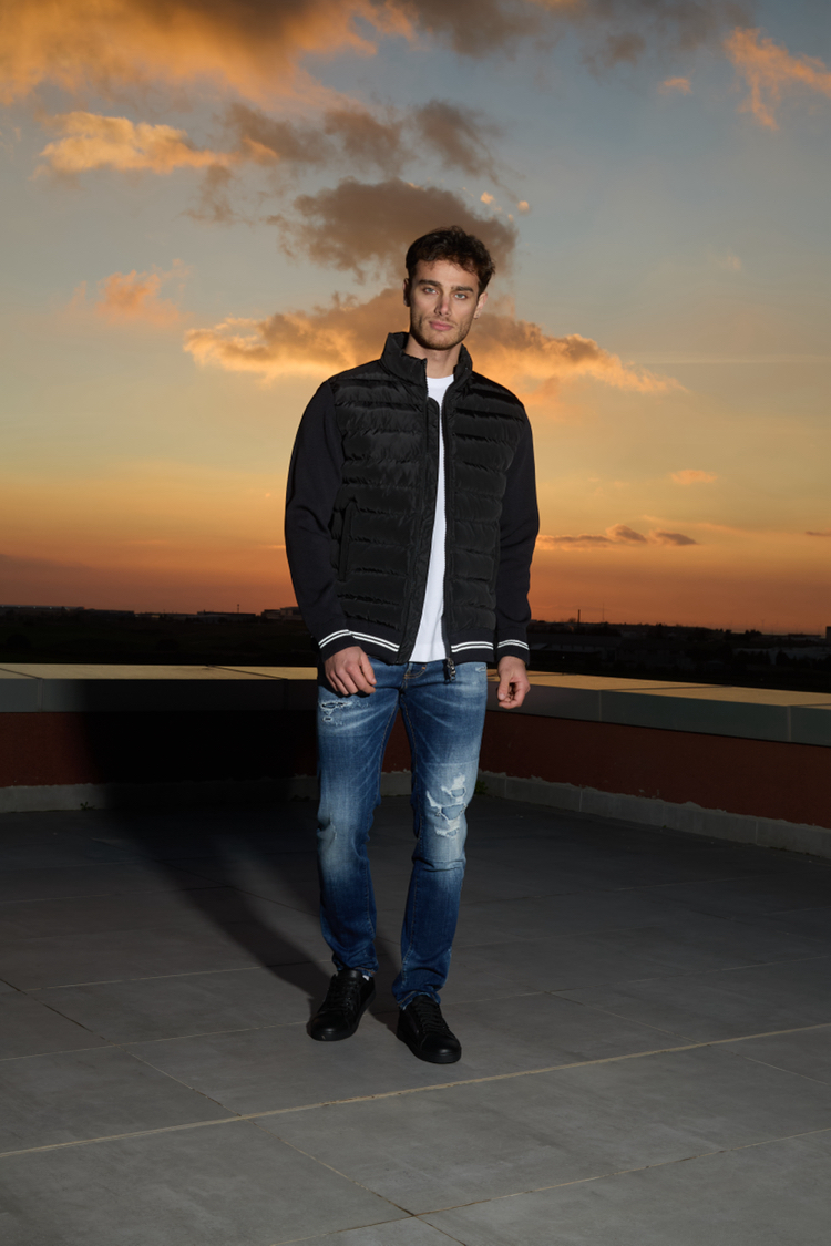 Moncler Çelik örme detaylı mont 