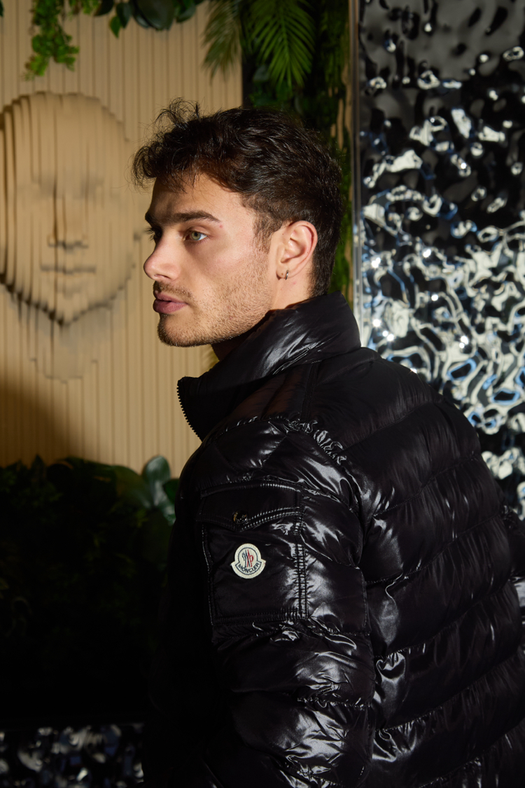 Moncler Kaz tüyü şişme mont