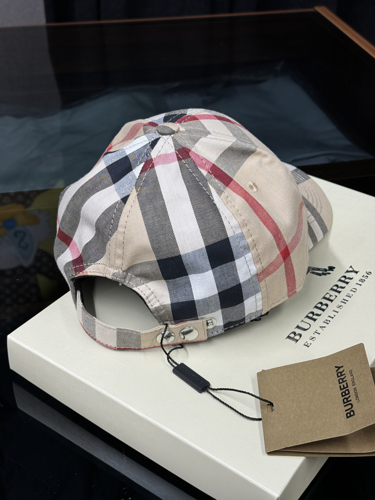 Burberry Cap 