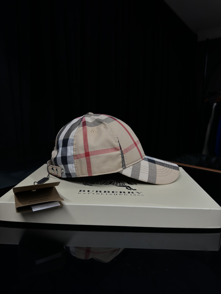 Burberry Cap 