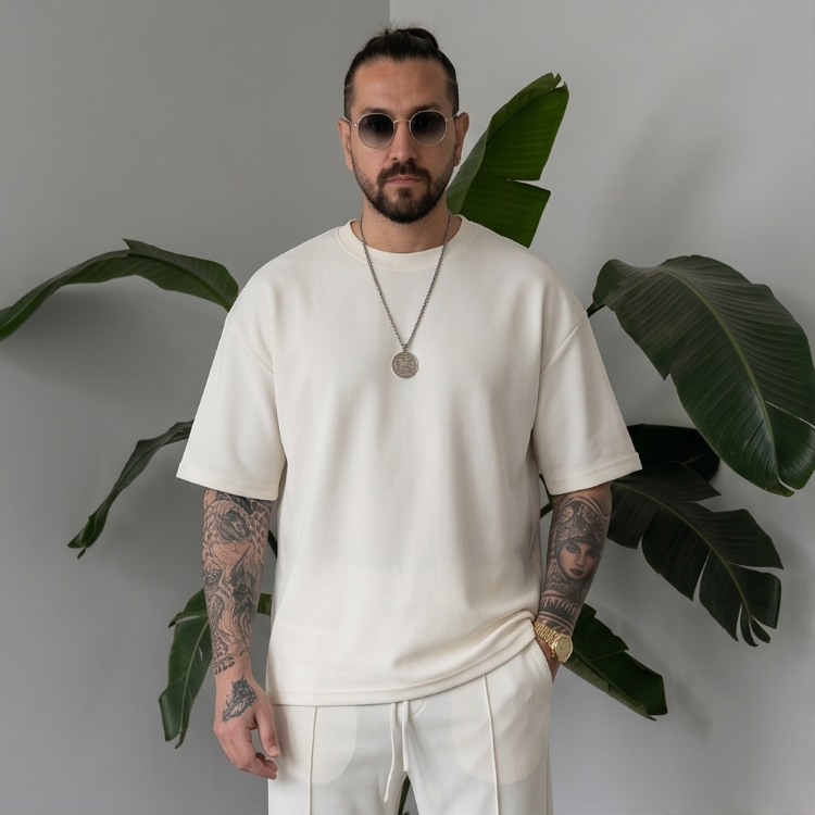 Pure White Oysho T-Shirt & Baggy Eşofman Takımı — Arka Cepli Alt-Üst Set