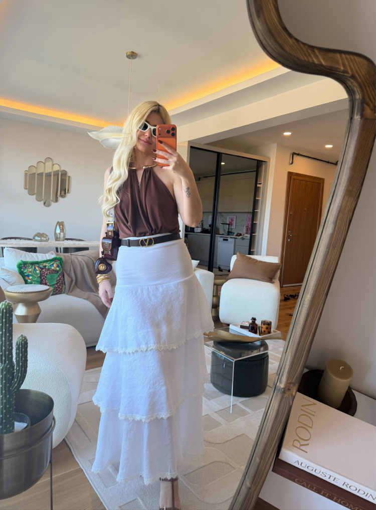 Kelepçe detaylı bluz