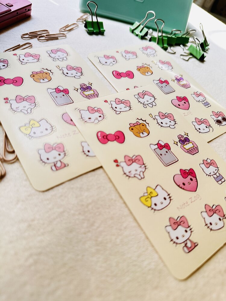Hello Kitty Sticker