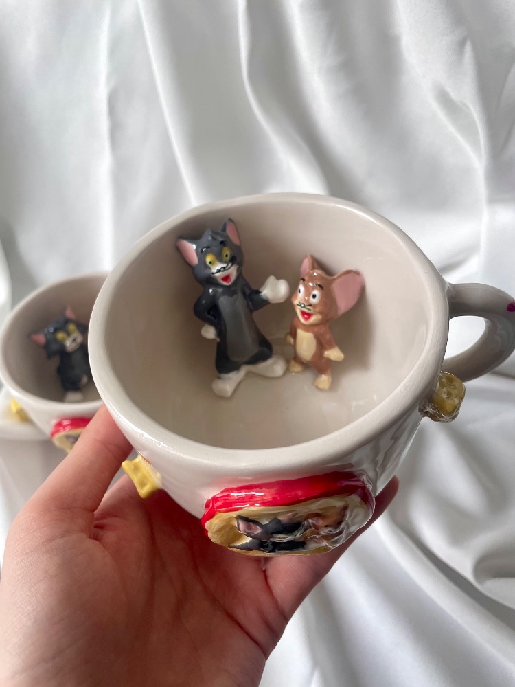 El yapımı Tom and Jerry figürlü seramik kupa
