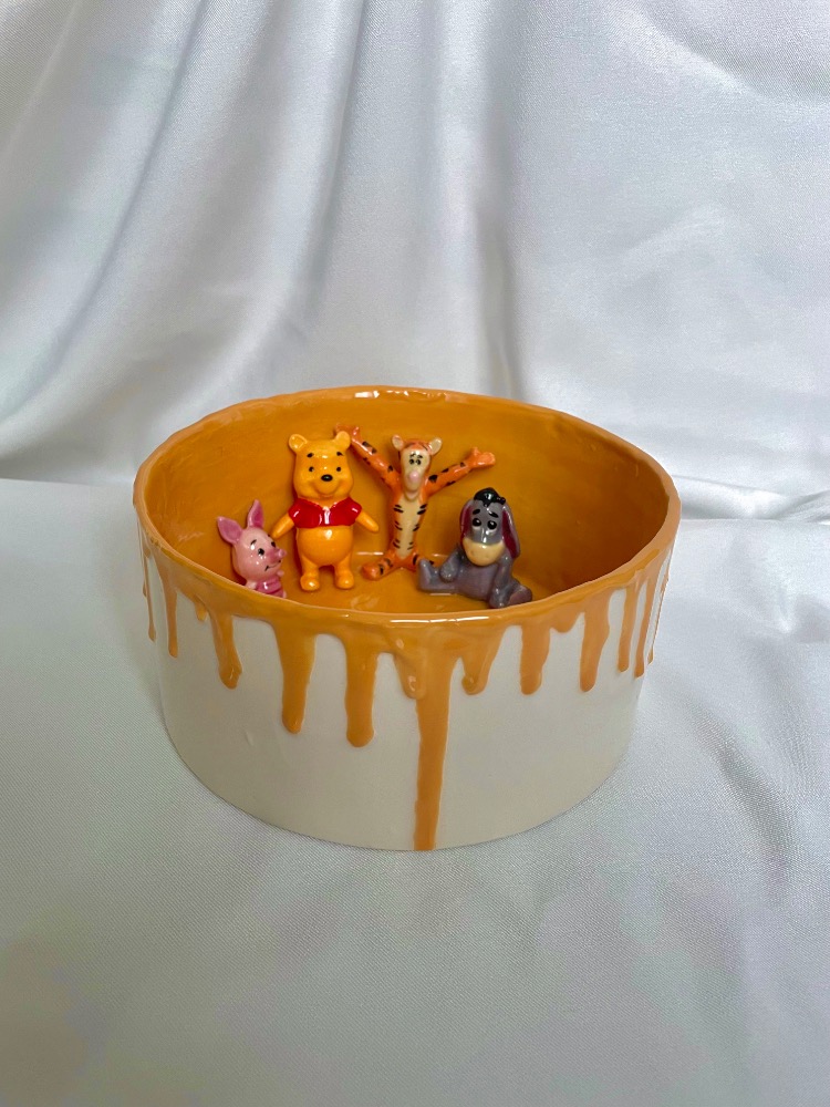 El yapımı seramik Winnie the Pooh kasesi