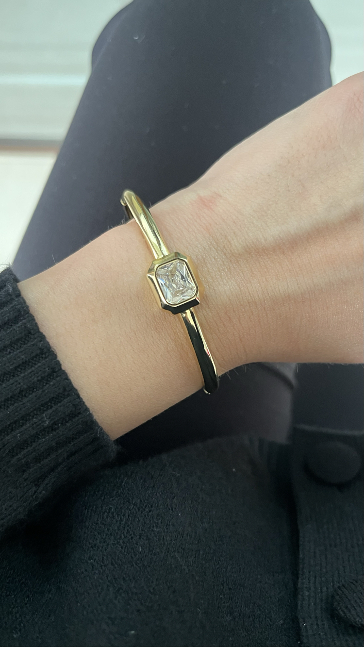 NuMu Jewelry | Iceframe Gold Cuff ✨