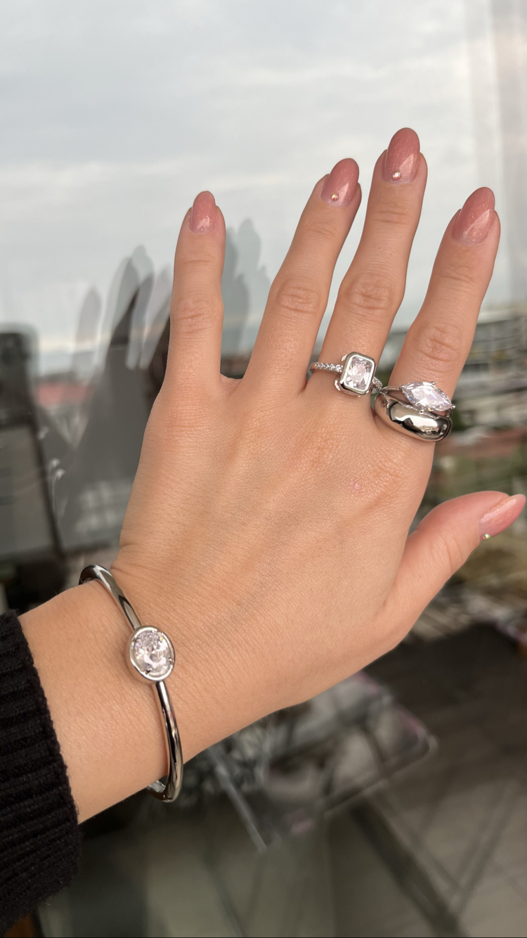 NuMu Jewelry | Ovalframe Silver Cuff ✨