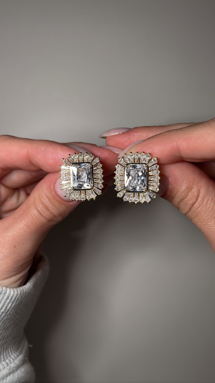 NuMu Jewelry | Queen’s Cut Earrings ✨