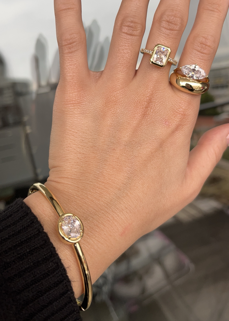 NuMu Jewelry | Ovalframe Gold Cuff ✨